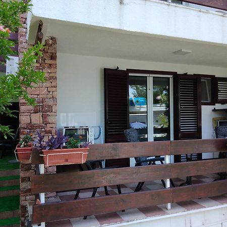 Bg Apartman Sutomore Exterior photo