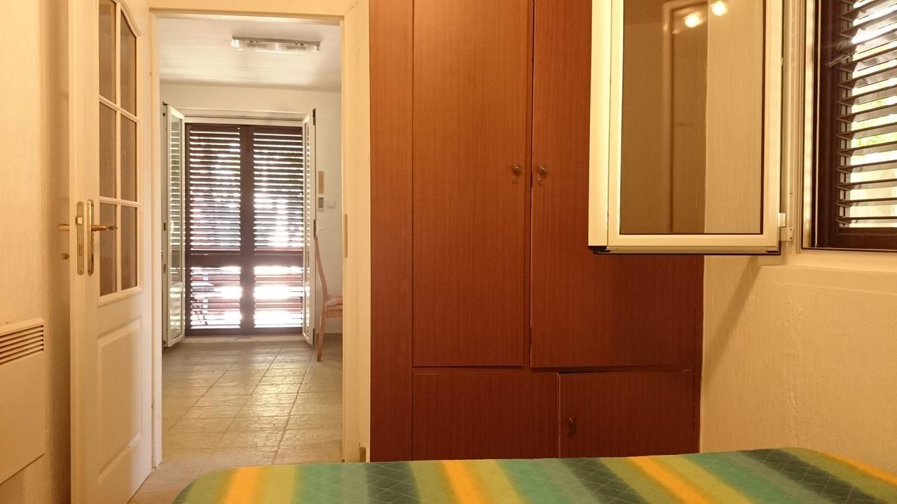 Bg Apartman Sutomore Exterior photo