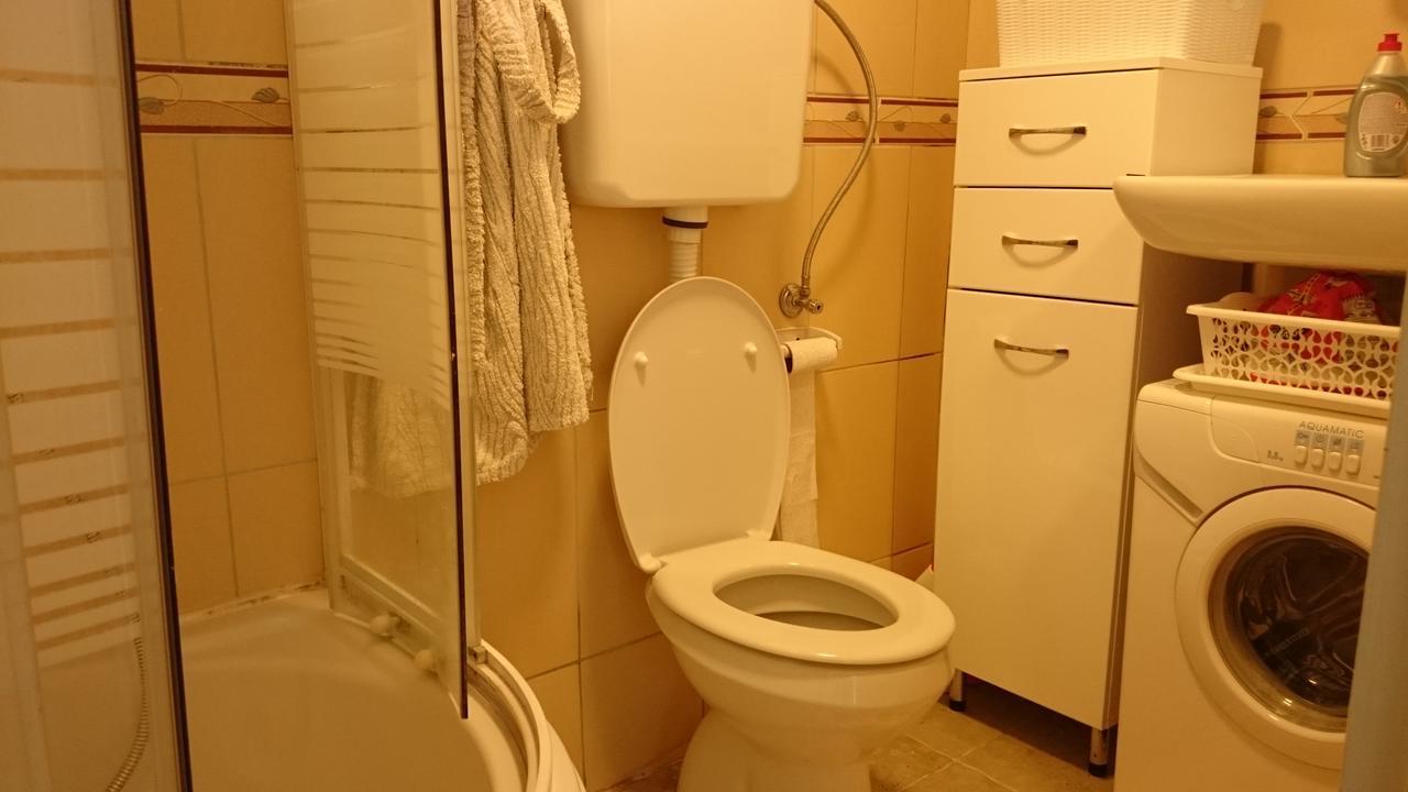 Bg Apartman Sutomore Exterior photo