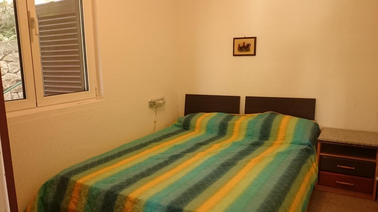 Bg Apartman Sutomore Exterior photo